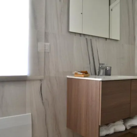Crystal 4* Nápoly