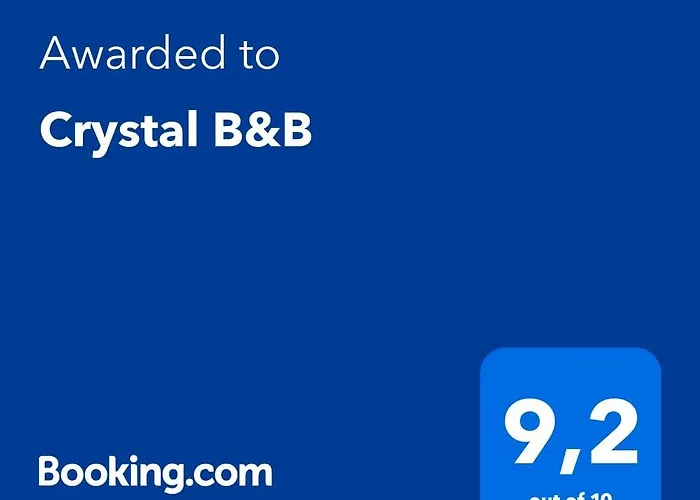 Crystal בית הארחה